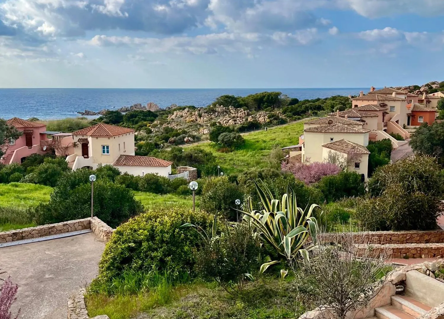 Сasa de vacaciones L'Oleandro 1412 House In Sardinia With Mediterranean Views Isola Rossa  Italia